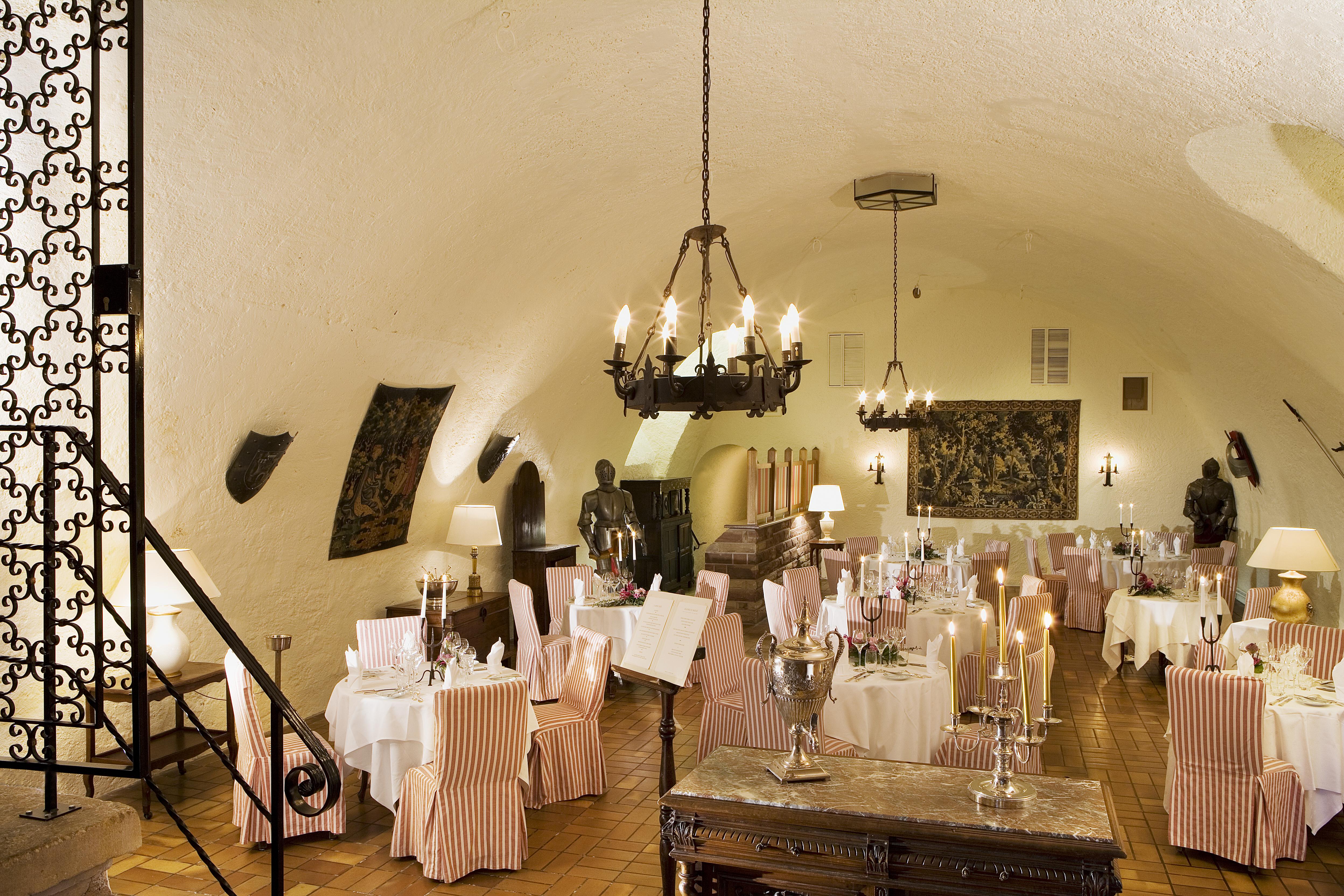 Chateau D'Isenbourg & Spa روفاك المطعم الصورة